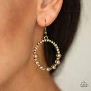 5 For $20! Paparazzi ♥ Glowing Grandeur - Brass ♥ Earrings